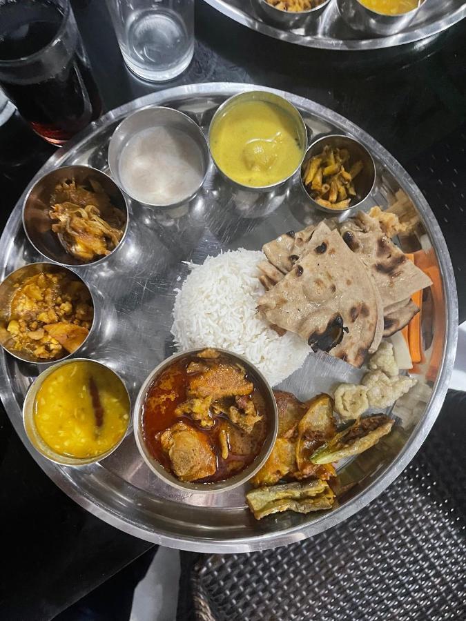מלון ג'אנאקפור Mithila Thali By Chef Santosh Shah מראה חיצוני תמונה